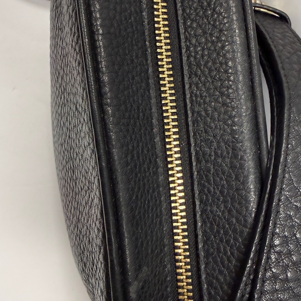 Gucci Black Leather Crossbody Bag with Tassel - Picture 6 of 12